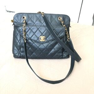Chanel Caviar Skin  Quilted Large Size Gold Tone Hardware Shoulder Bag